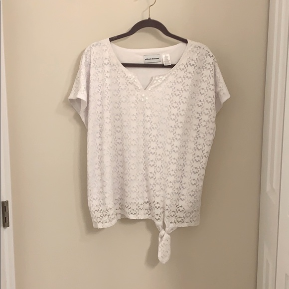 Alfred Dunner Tops - 🔴10/$25 Alfred Dunner White Embellished Top XL